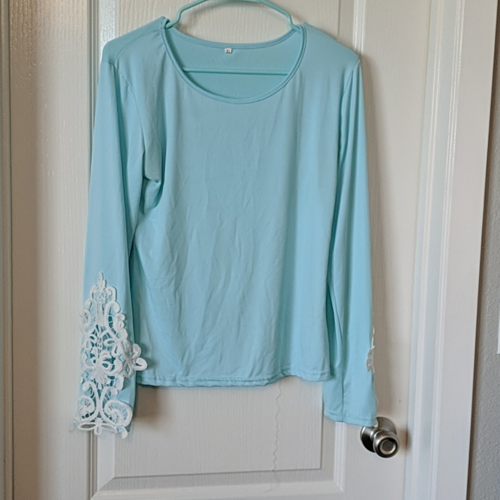 Long sleeve blue blouse